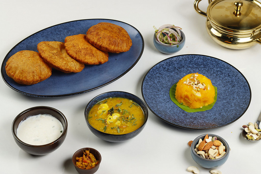 Bedmi Poori Platter